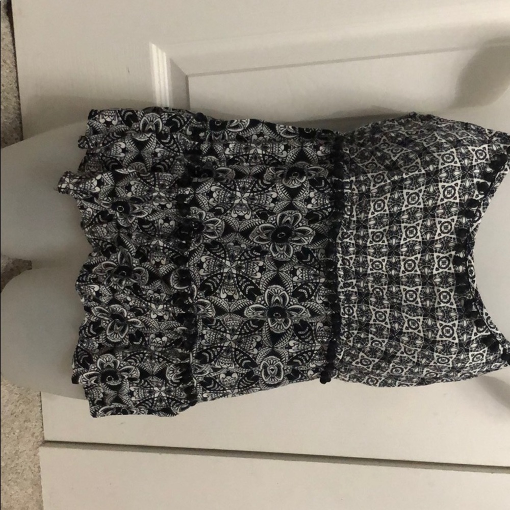 Black and white patterned shirt